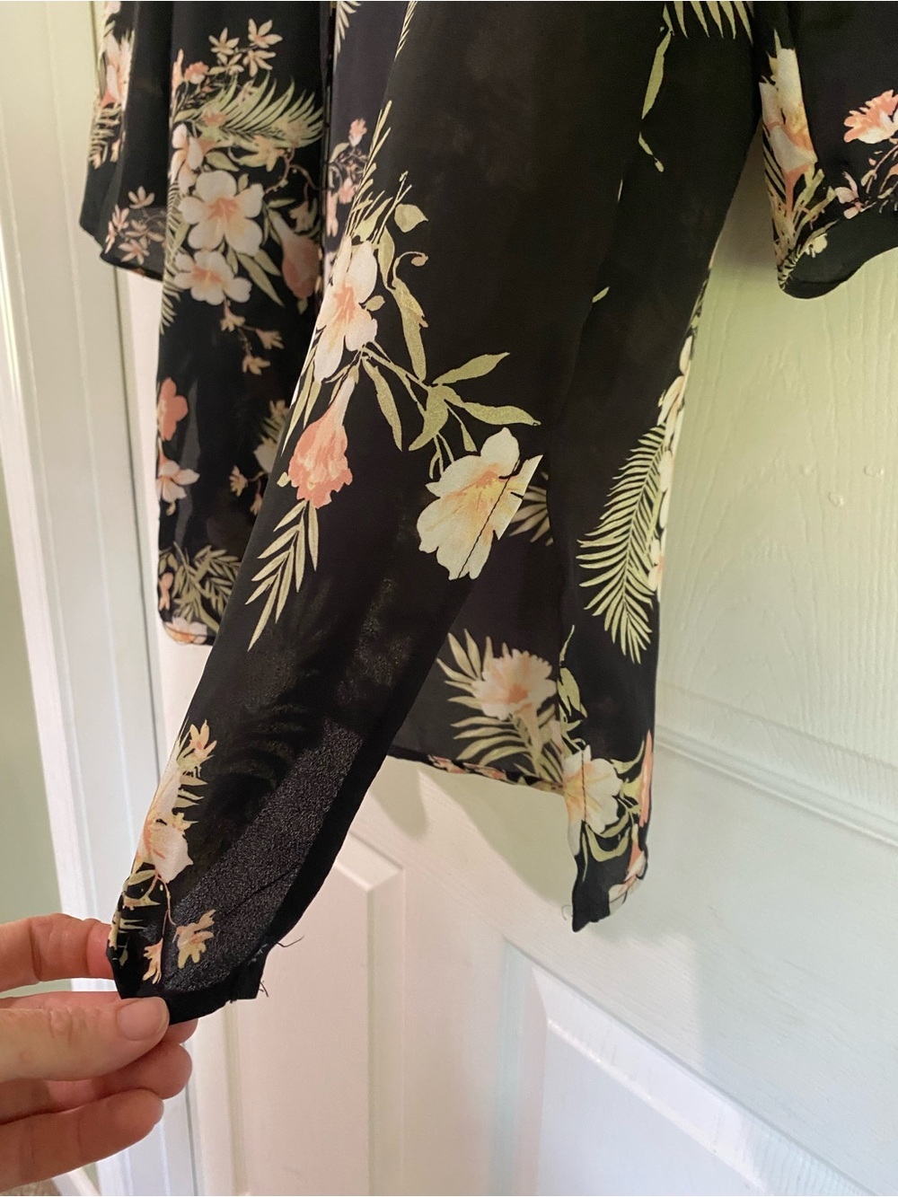 Pink Rose Kimono Black Pink Open Front Medium Boho Resort Hawaiian Tropical - Picture 4 of 12
